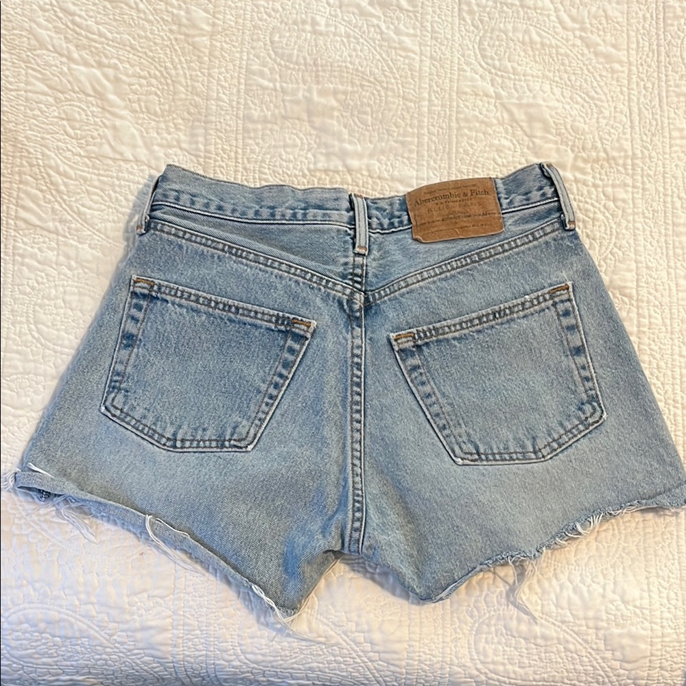 Abercrombie & Fitch True Vintage High Waisted Shorts - Picture 2 of 6